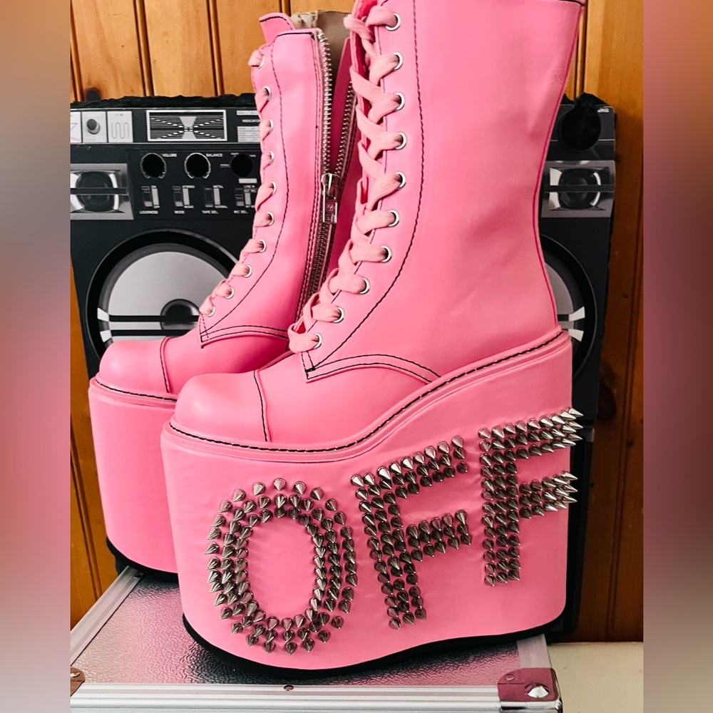 NWT CURRENT MOOD Pink Mega Platform Spike Boots